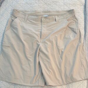 Men's Tan Flat Front Shorts